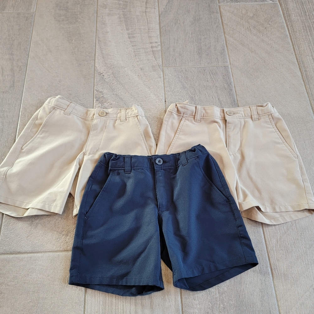 3pcs Flat Front Easy Care shorts size 4